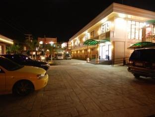 La Roca Veranda Suites & Restaurant Legazpi Εξωτερικό φωτογραφία